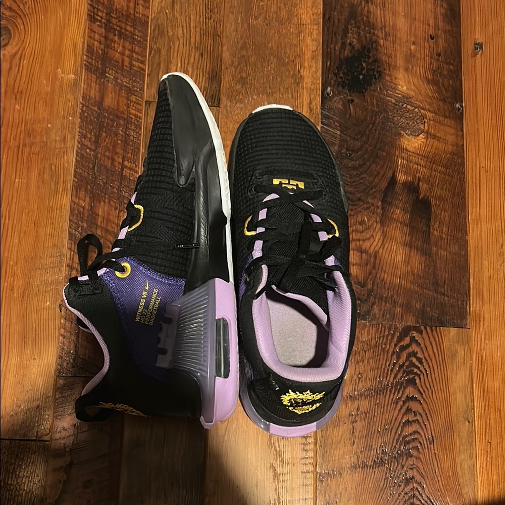 LeBron James witness 7 Black/purple/gold